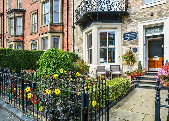 Explore the Luxury of 4 Star Hotels in Whitby, North Yorkshire