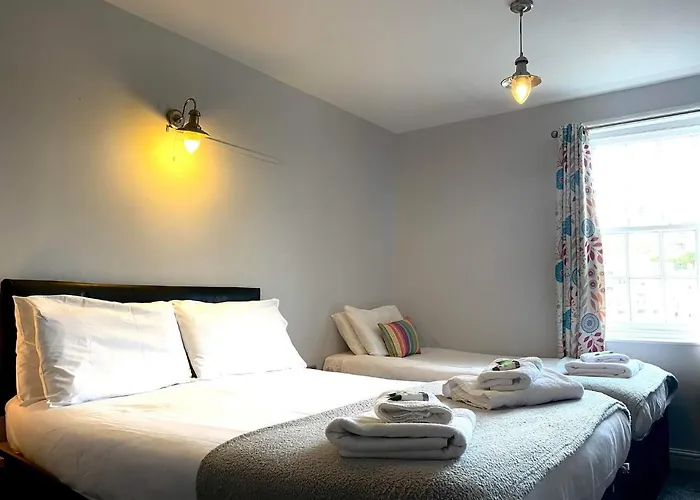 Best Whitby Hotels Overlooking Harbour's Captivating Views
