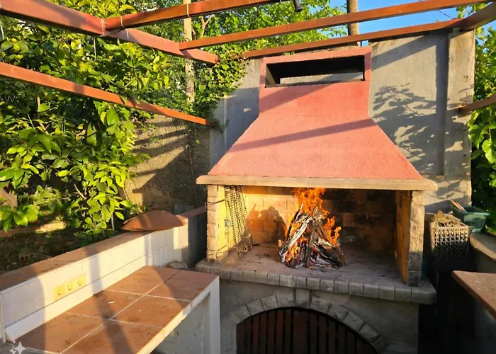 Top Hostels in Dubrovnik: Your Guide to Budget-Friendly Stays in Croatia