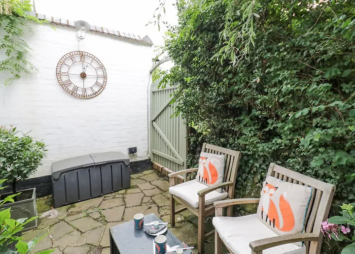 Best Hotels with Swimming Pools Near Droitwich