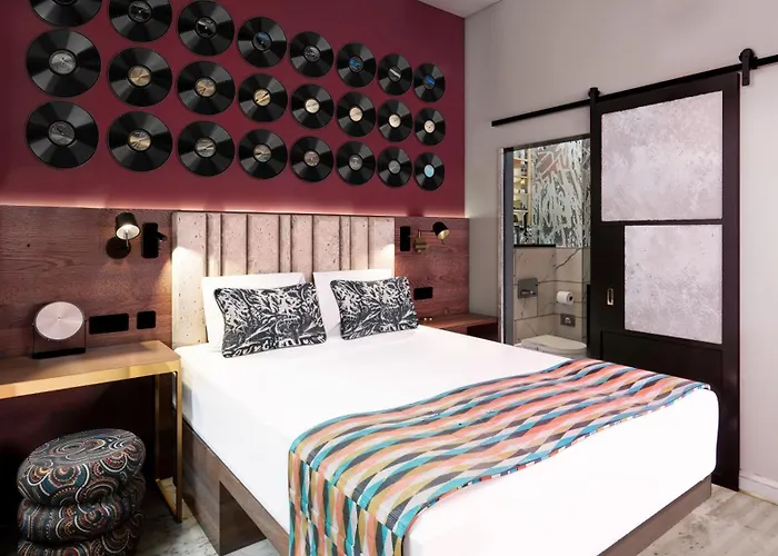 Top Hotels for Early Check-in in Vibrant Leeds