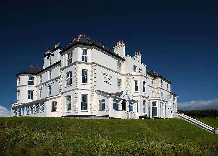 Hotels in Mullion Area: Find a Charming Accommodation for Your Getaway