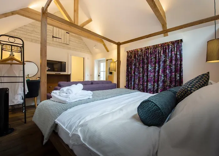 Finding Budget-Friendly Accommodations in Godalming: The Best Cheap Hotels to Consider