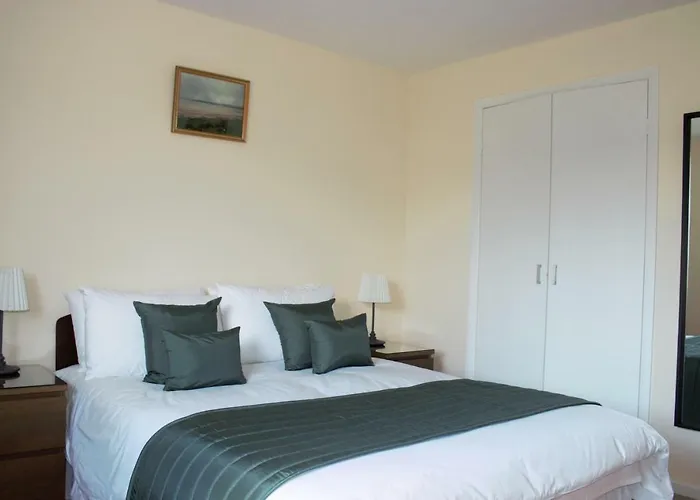 Experience Comfort and Charm at Islay Hotels in Bowmore